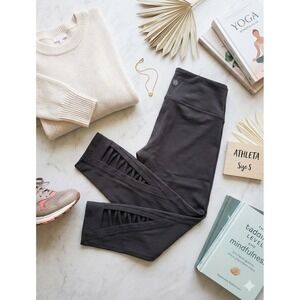 ATHLETA Black Quest Criss Cross Chaturanga Capri Tights US S‎